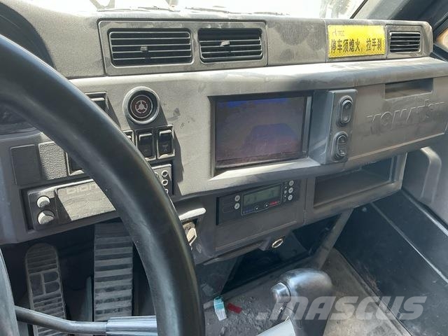 Komatsu HD465-7EO アーティキュレート式ダンプトラック
