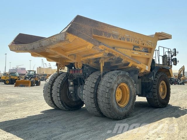 Komatsu HD465-7EO アーティキュレート式ダンプトラック