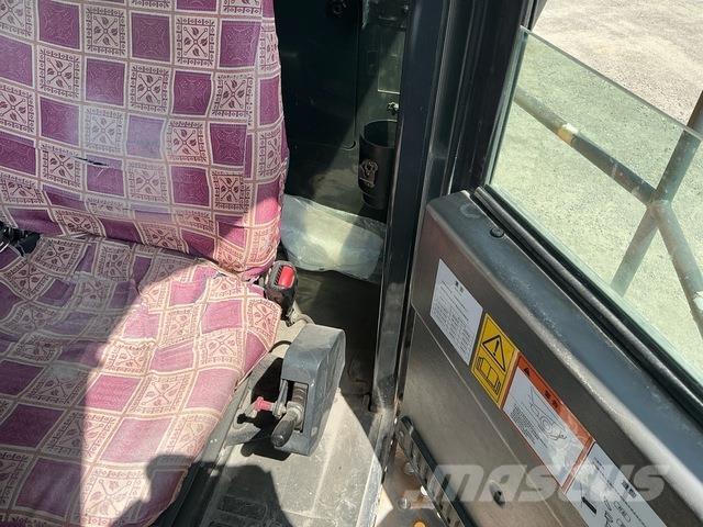 Komatsu HD465-7EO アーティキュレート式ダンプトラック