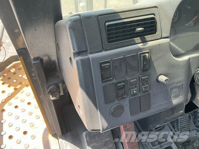Komatsu HD465-7EO アーティキュレート式ダンプトラック