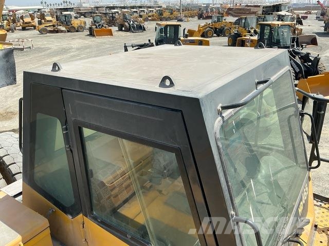 Komatsu HD465-7EO アーティキュレート式ダンプトラック