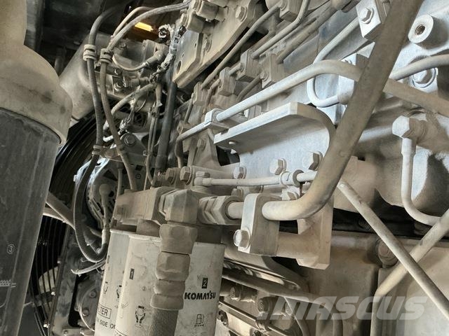 Komatsu HD465-7EO アーティキュレート式ダンプトラック