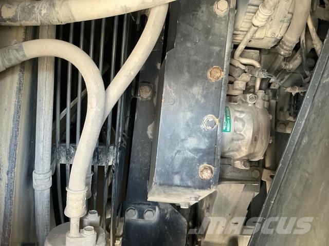 Komatsu HD465-7EO アーティキュレート式ダンプトラック