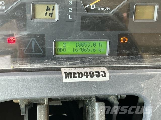 Komatsu HD465-7EO アーティキュレート式ダンプトラック