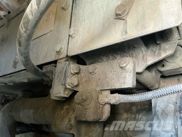 Komatsu HD465-7EO アーティキュレート式ダンプトラック