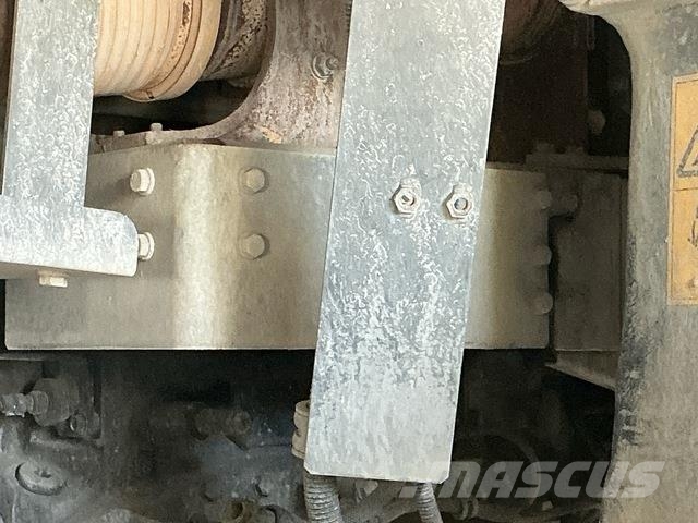 Komatsu HD465-7EO アーティキュレート式ダンプトラック
