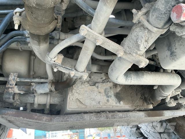 Komatsu HD465-7EO アーティキュレート式ダンプトラック