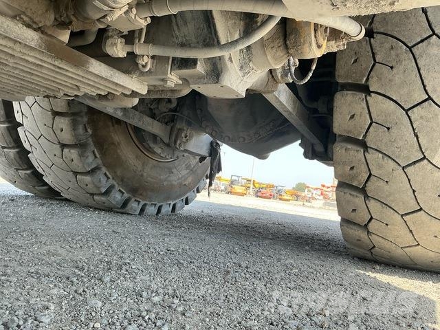 Komatsu HD465-7EO アーティキュレート式ダンプトラック