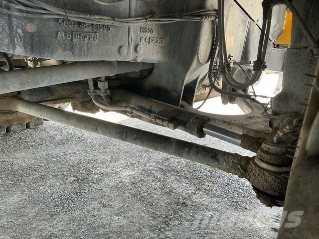 Komatsu HD465-7EO アーティキュレート式ダンプトラック