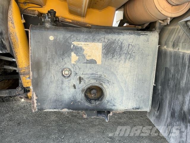 Komatsu HD465-7EO アーティキュレート式ダンプトラック