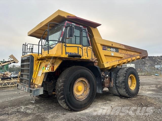 Komatsu HD605-7 アーティキュレート式ダンプトラック