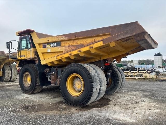 Komatsu HD605-7 アーティキュレート式ダンプトラック