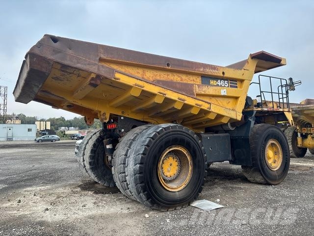 Komatsu HD605-7 アーティキュレート式ダンプトラック