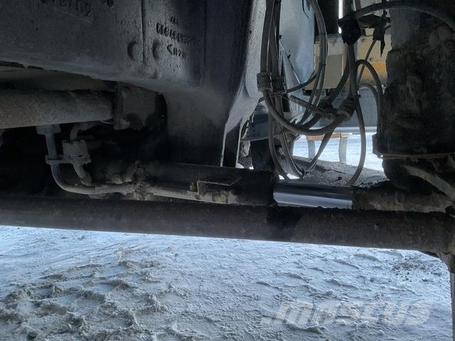 Komatsu HD605-7EO Kĺbové nákladné autá
