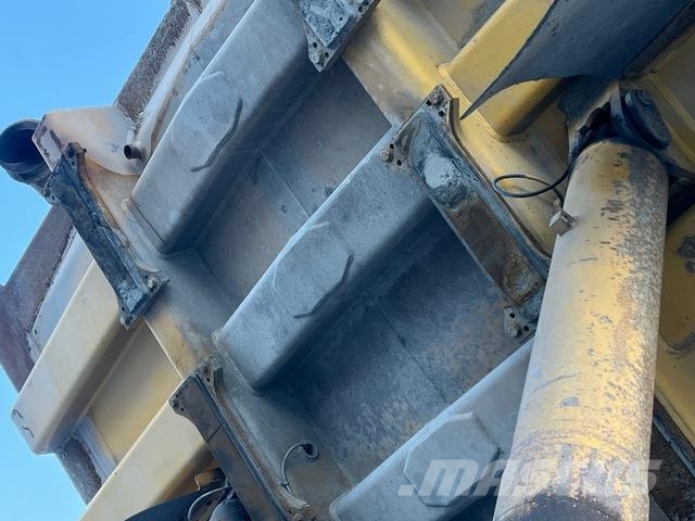 Komatsu HD605-7EO Зчленовані самоскиди