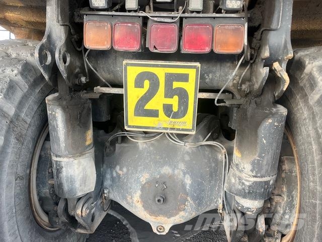 Komatsu HD605-7EO Зчленовані самоскиди