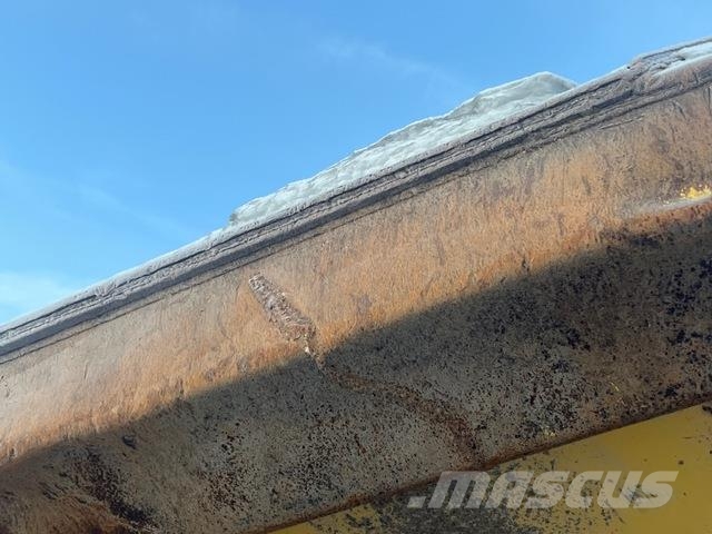 Komatsu HD605-7EO Зчленовані самоскиди