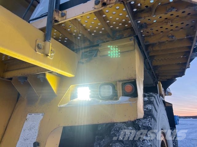 Komatsu HD605-7EO Зчленовані самоскиди