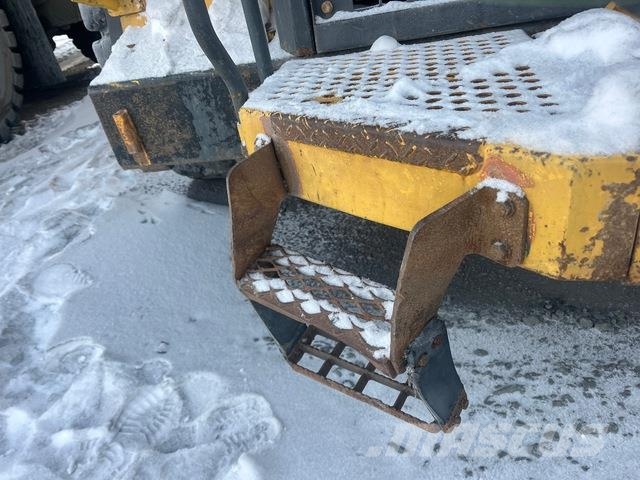 Komatsu HD605-7EO Зчленовані самоскиди