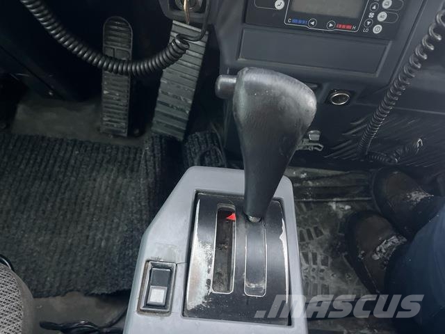 Komatsu HD605-7EO Зчленовані самоскиди