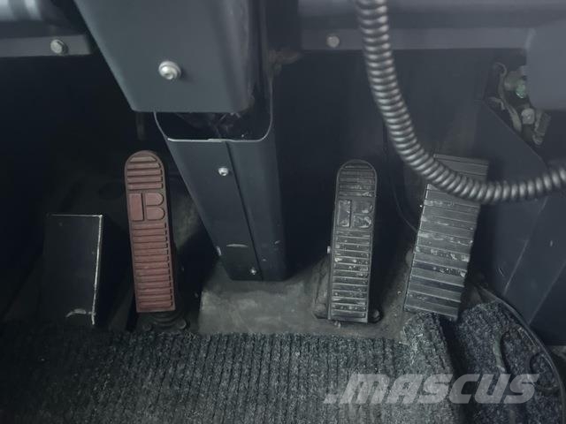 Komatsu HD605-7EO Зчленовані самоскиди