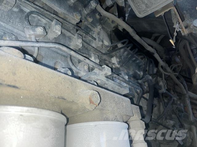 Komatsu HD605-7EO Зчленовані самоскиди