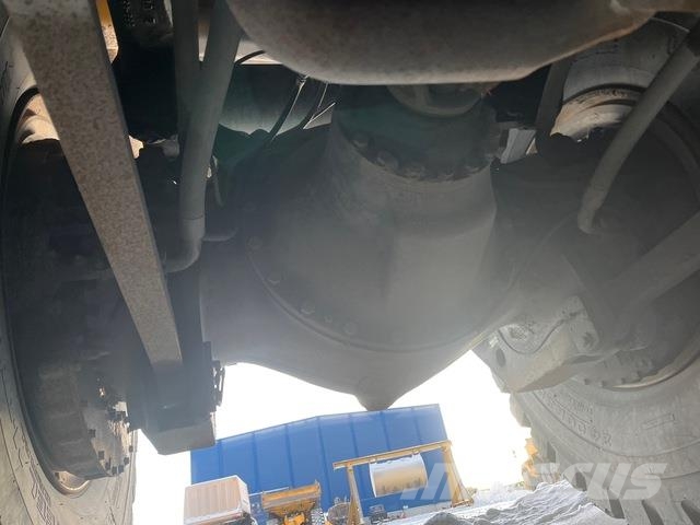 Komatsu HD605-7EO Зчленовані самоскиди