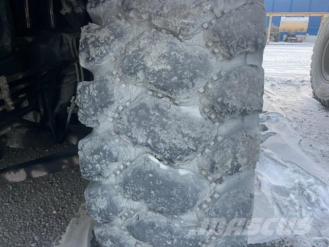 Komatsu HD605-7EO Зчленовані самоскиди