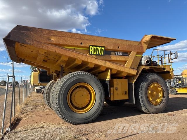 Komatsu HD785-5 Articulated Haulers