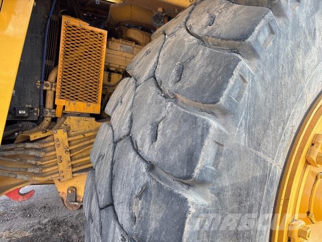Komatsu HD785-5 Articulated Haulers