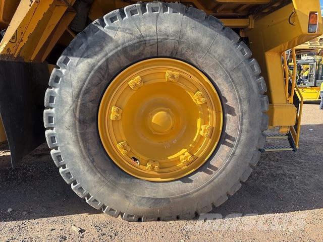 Komatsu HD785-5 Articulated Haulers