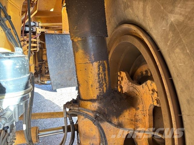 Komatsu HD785-5 Articulated Haulers
