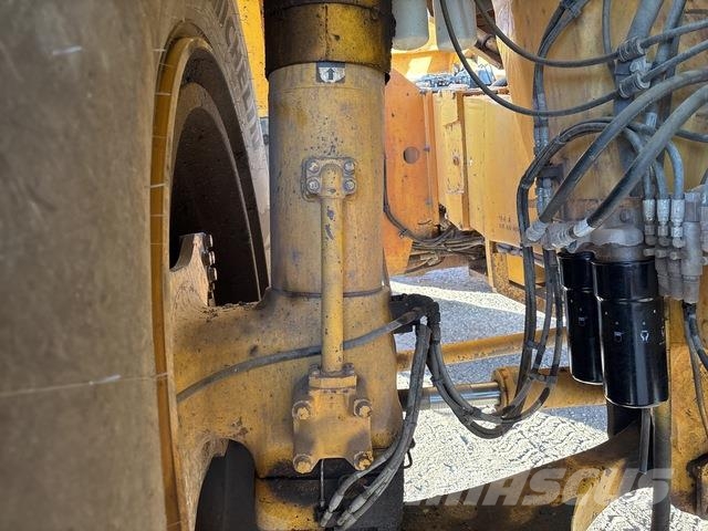 Komatsu HD785-5 Articulated Haulers