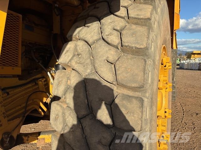 Komatsu HD785-5 Articulated Haulers