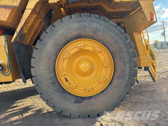 Komatsu HD785-5 Articulated Haulers