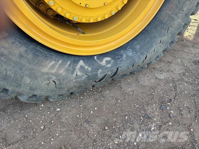 Komatsu HD785-5 Articulated Haulers