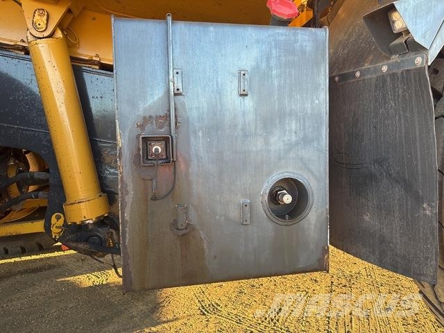 Komatsu HD785-5 Tankbiler