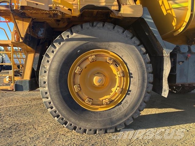 Komatsu HD785-5 Tankbiler
