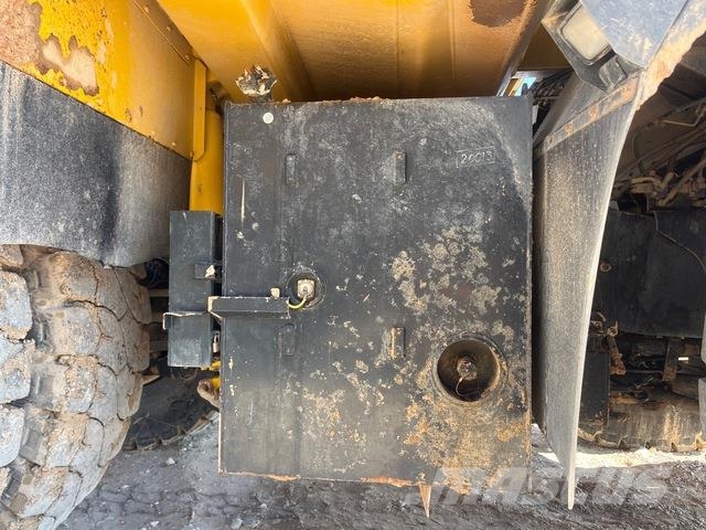 Komatsu HD785-7 Dumper - Knickgelenk