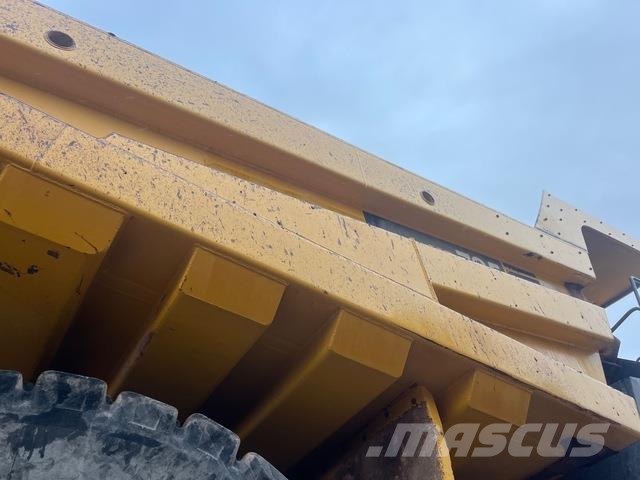 Komatsu HD785-7 Dumper - Knickgelenk