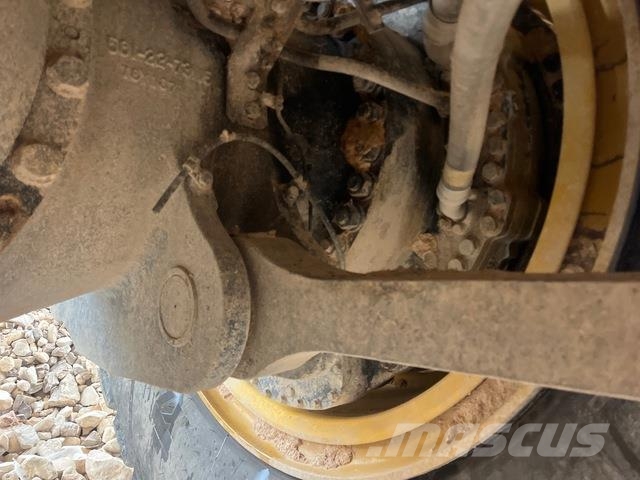 Komatsu HD785-7 Dumper - Knickgelenk