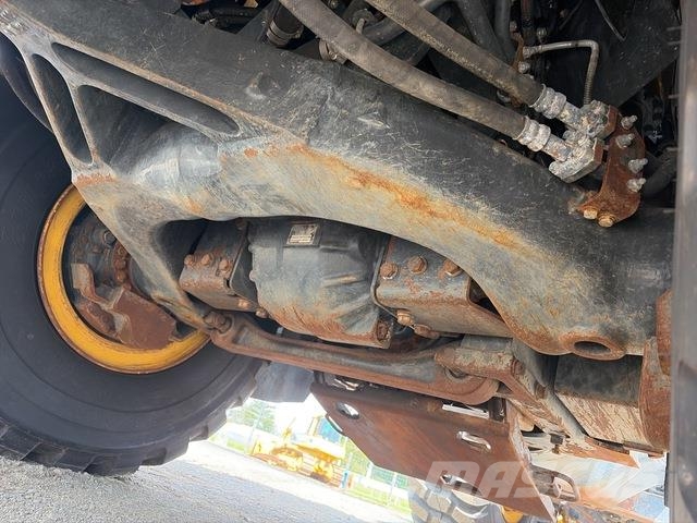 Komatsu HM300-5 Caminhão basculante articulado ADT
