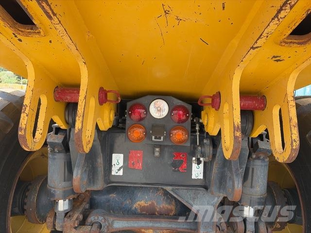 Komatsu HM300-5 Caminhão basculante articulado ADT