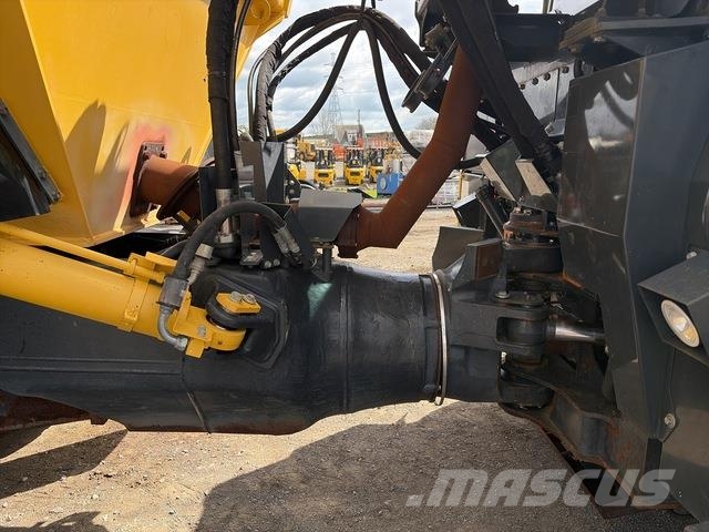 Komatsu HM300-5 Caminhão basculante articulado ADT