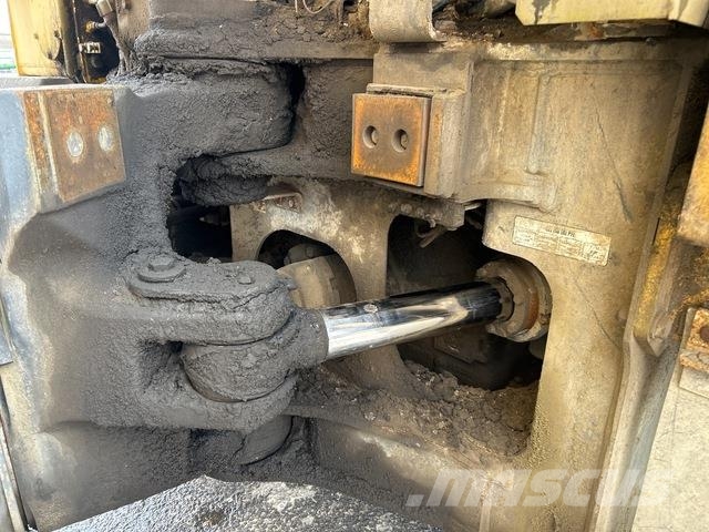 Komatsu HM400-2 Zglobni damperi