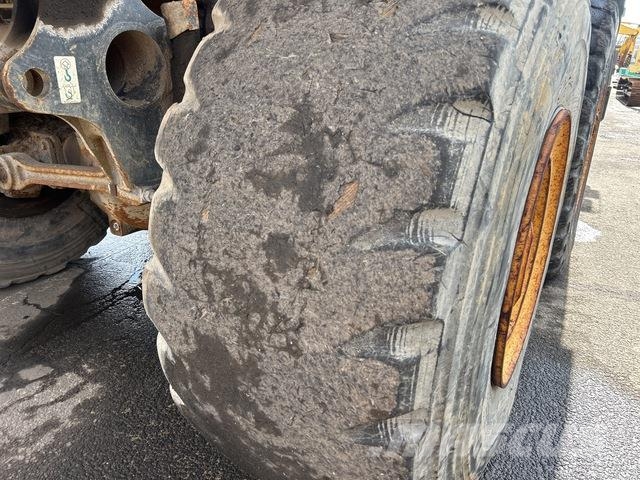 Komatsu HM400-2 Zglobni damperi