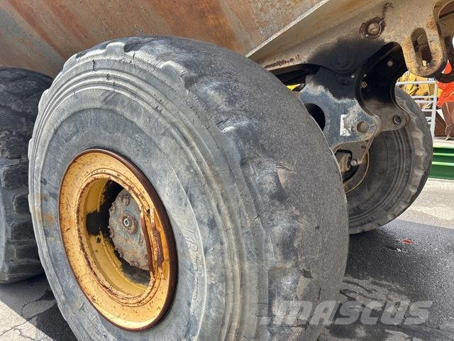 Komatsu HM400-2 Zglobni damperi