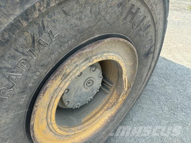 Komatsu HM400-3 ساحبات مفصلية