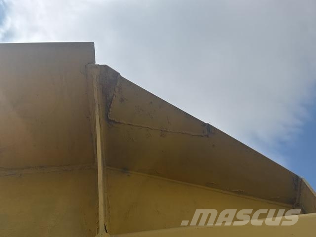 Komatsu HM400-3 ساحبات مفصلية