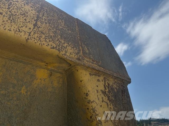 Komatsu HM400-3 ساحبات مفصلية